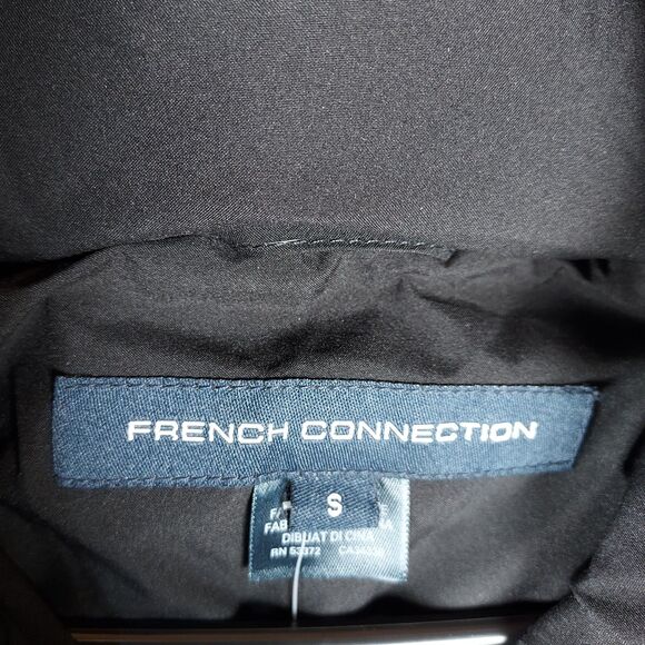 French Connection Puffer Vest Small Hooded Outerwear, Insulated Quilted - Picture 3 of 8